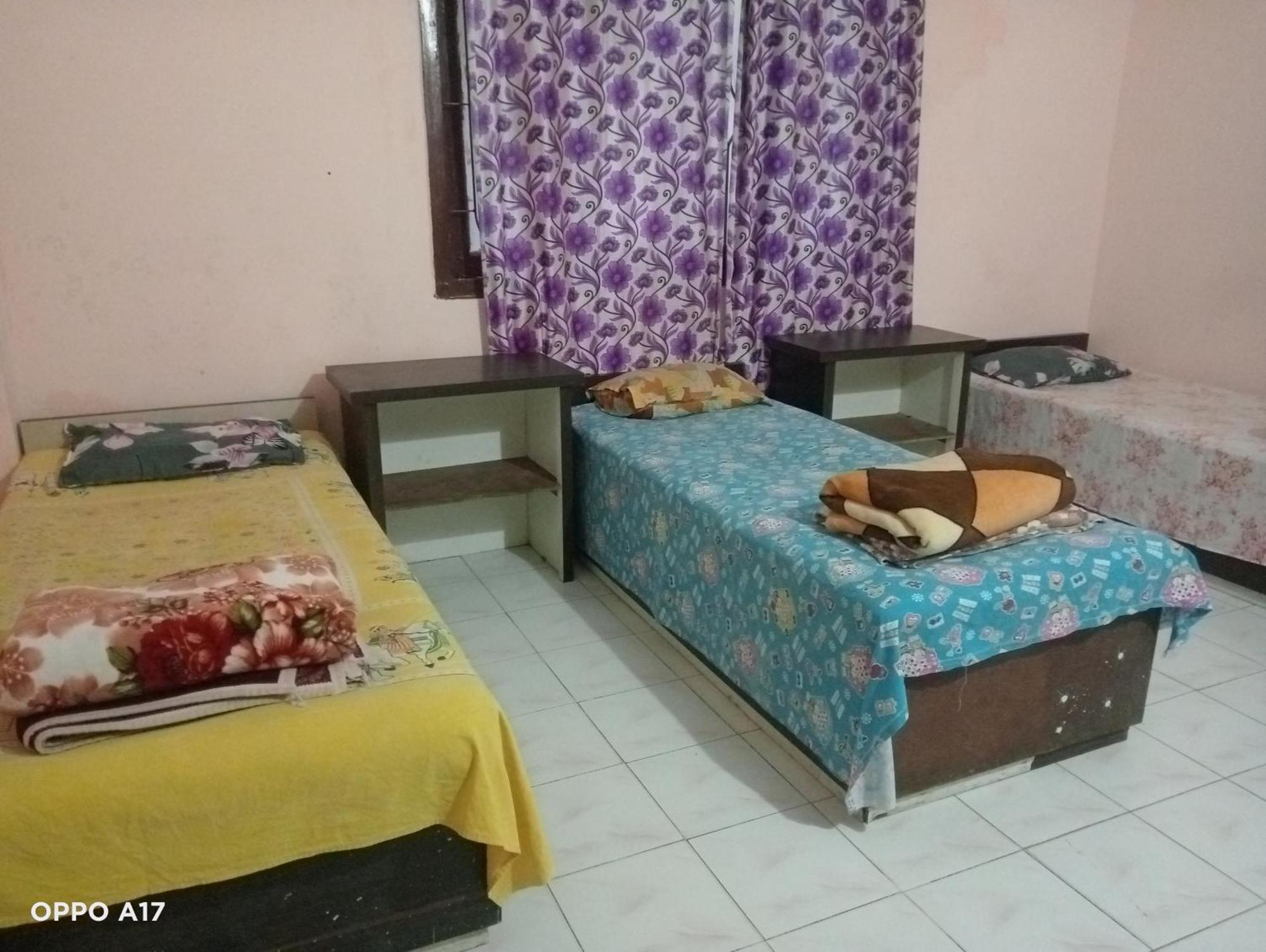 Swaroop Ashray Homestay Shiliguri Zimmer foto