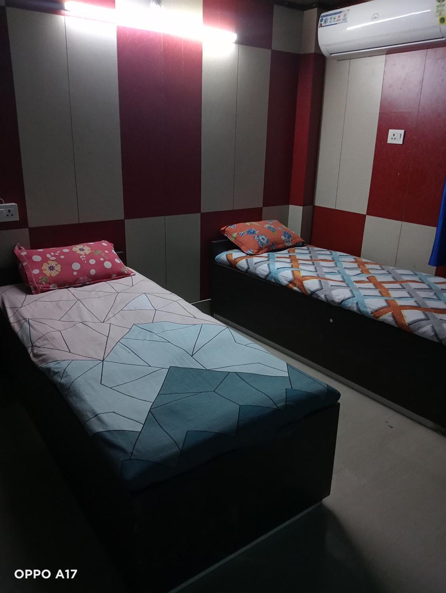Swaroop Ashray Homestay Shiliguri Exterior foto