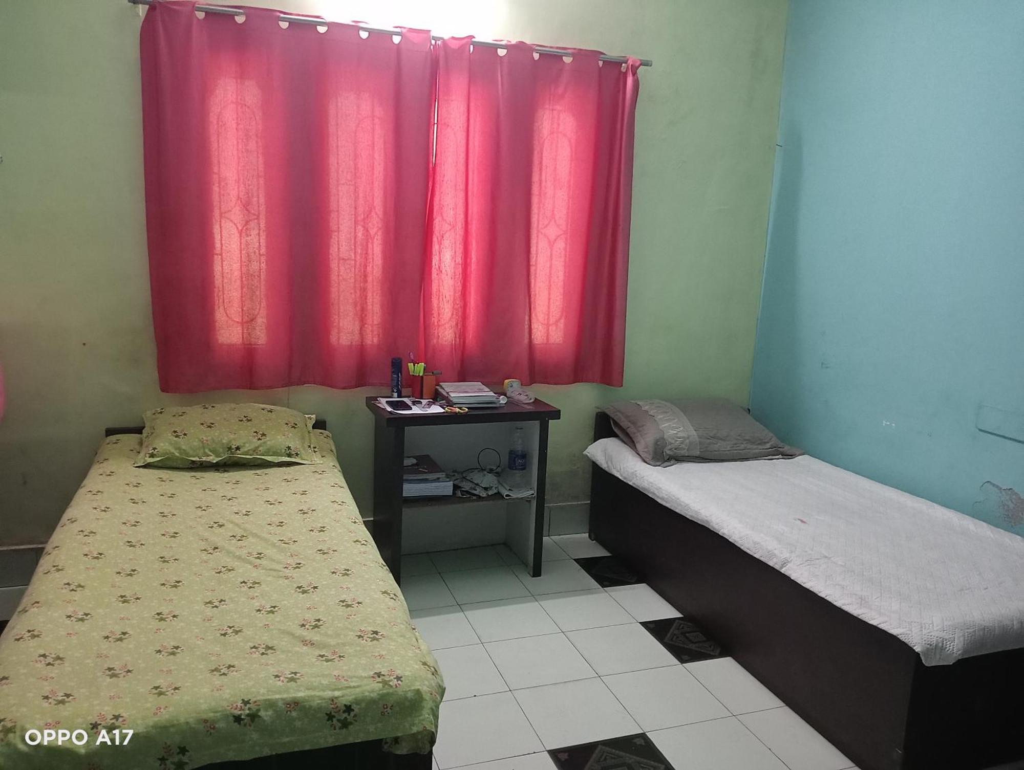 Swaroop Ashray Homestay Shiliguri Exterior foto