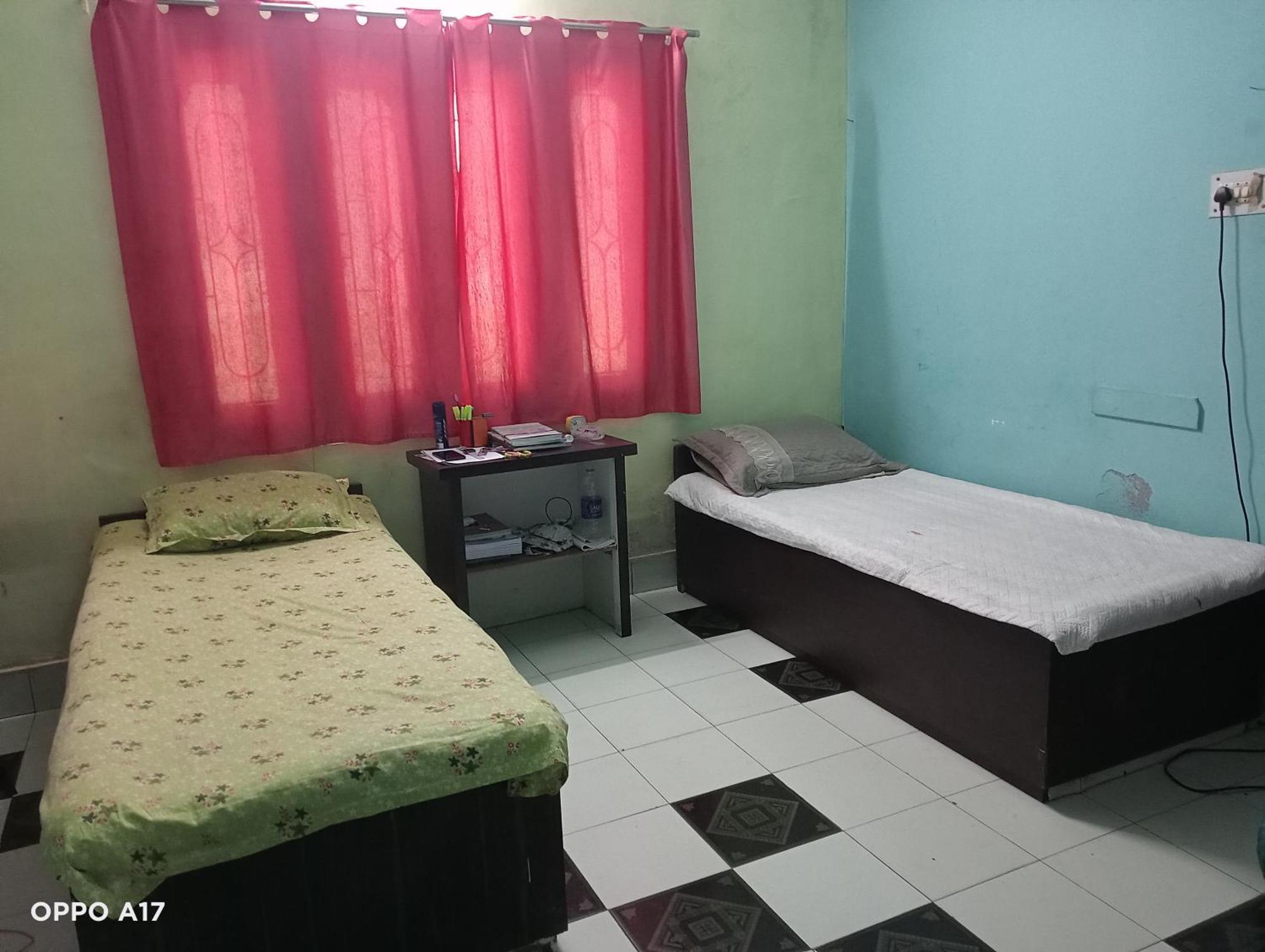 Swaroop Ashray Homestay Shiliguri Exterior foto