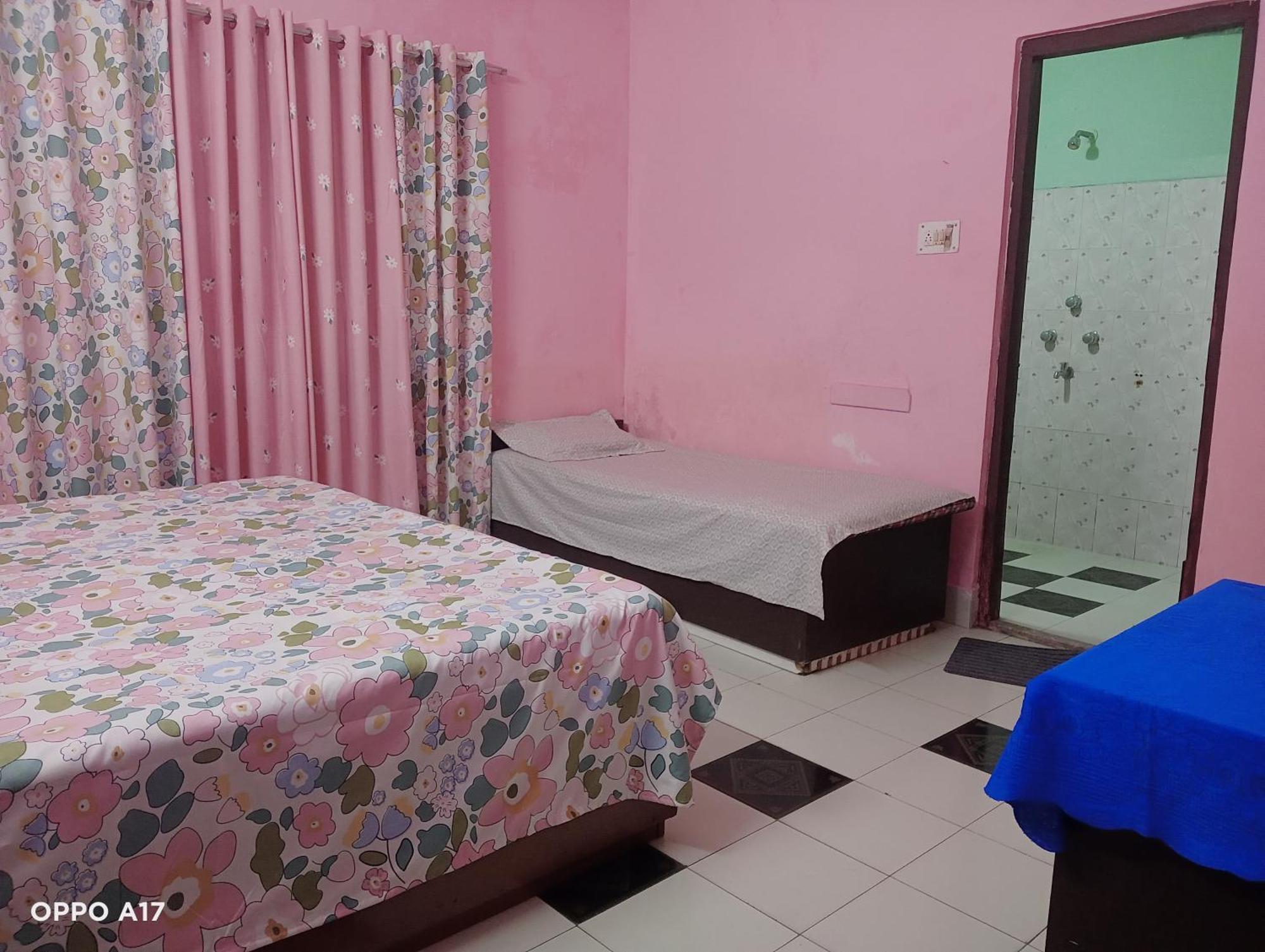 Swaroop Ashray Homestay Shiliguri Zimmer foto